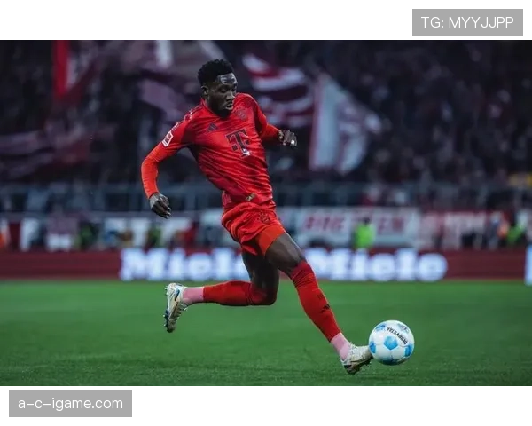 戴维斯国家队表现抢眼，助球队关键战告捷状态回升