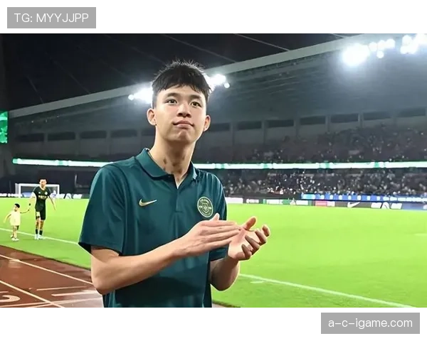 德甲转会窗口再掀热潮,新星加盟引爆球迷期待 德甲转会窗口再掀热潮,新星加盟引爆球迷期待