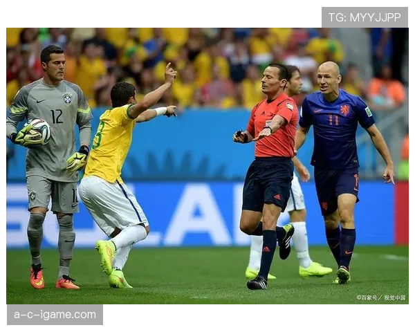 多特蒙德防线重塑:稳固防守成冲击冠军关键 多特蒙德防线重塑:稳固防守成冲击冠军关键