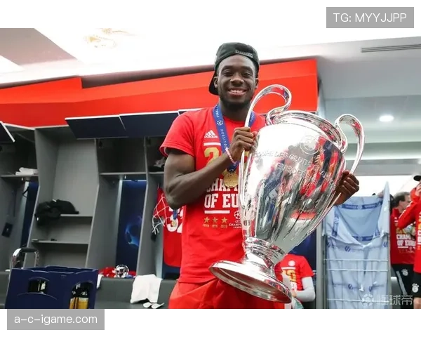 戴维斯德甲适应性持续提升,近期表现稳健 戴维斯德甲适应性持续提升,近期表现稳健